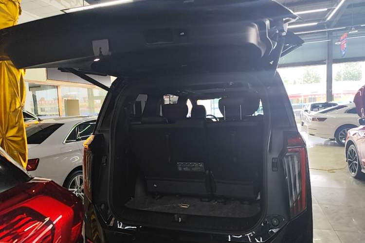 Used GAC Trumpchi M8 2023 Zongshi Series 400T Flagship Edition Trunk