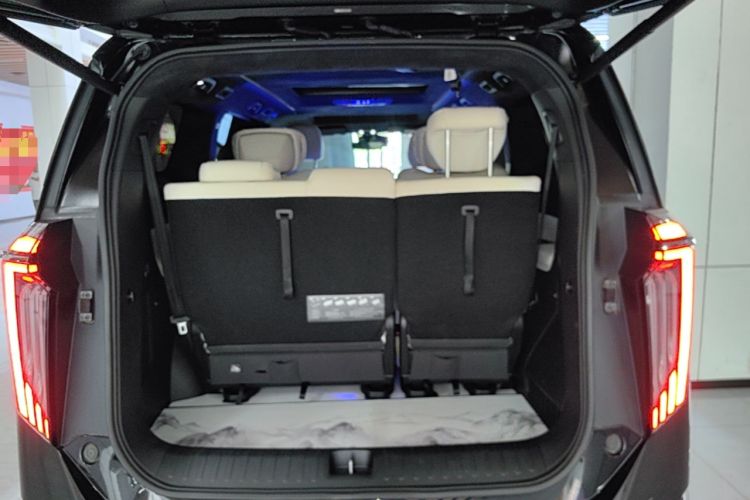 Used GAC Trumpchi M8 2023 Zongshi Series Dual-Motor Flagship Edition Trunk