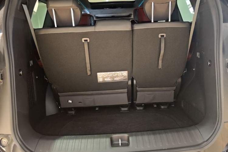 Used GAC Trumpchi M8 2023 Zongshi Series Dual-Motor Supreme Edition Trunk