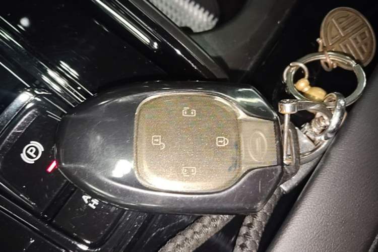 Used GAC Trumpchi M8 2023 Zongshi Series Dual-Motor YuZun Edition Vehicle Key