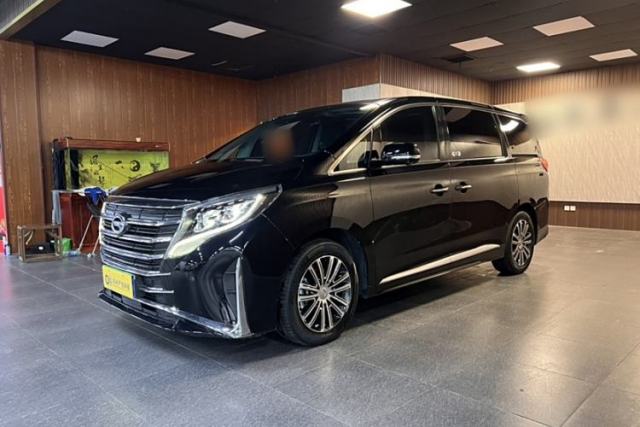 Ojetý GAC Trumpchi M8 2023 Lingxiu Series 390T Prestige Edition