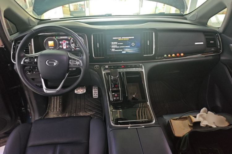 Used GAC Trumpchi M8 2023 Lingxiu Series 390T Prestige Edition Center Console