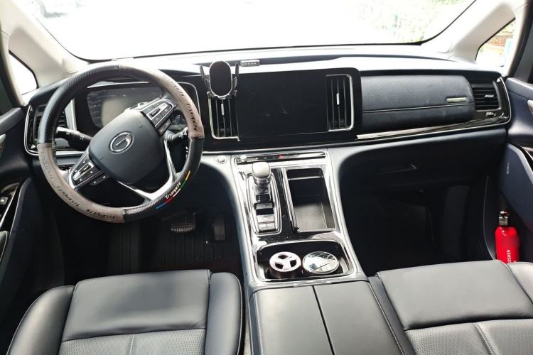 Used GAC Trumpchi M8 2023 Lingxiu Series 390T Prestige Edition Center Console