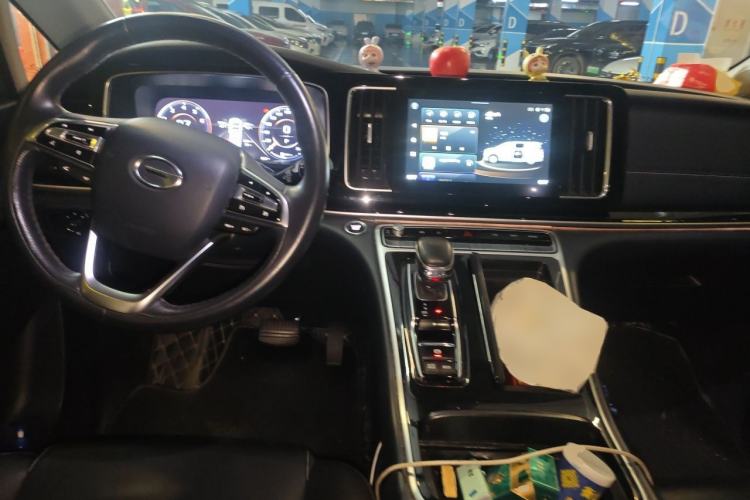 Used GAC Trumpchi M8 2023 Lingxiu Series 390T Prestige Edition Center Console