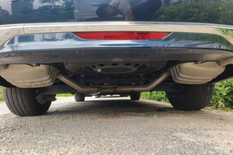 Used GAC Trumpchi M8 2023 Lingxiu Series 390T Prestige Edition Chassis Rear