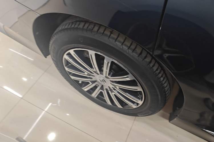 Used GAC Trumpchi M8 2023 Lingxiu Series 390T Prestige Edition Exterior 5