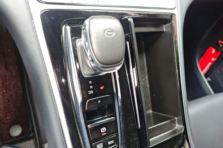Used GAC Trumpchi M8 2023 Lingxiu Series 390T Prestige Edition Gear Lever