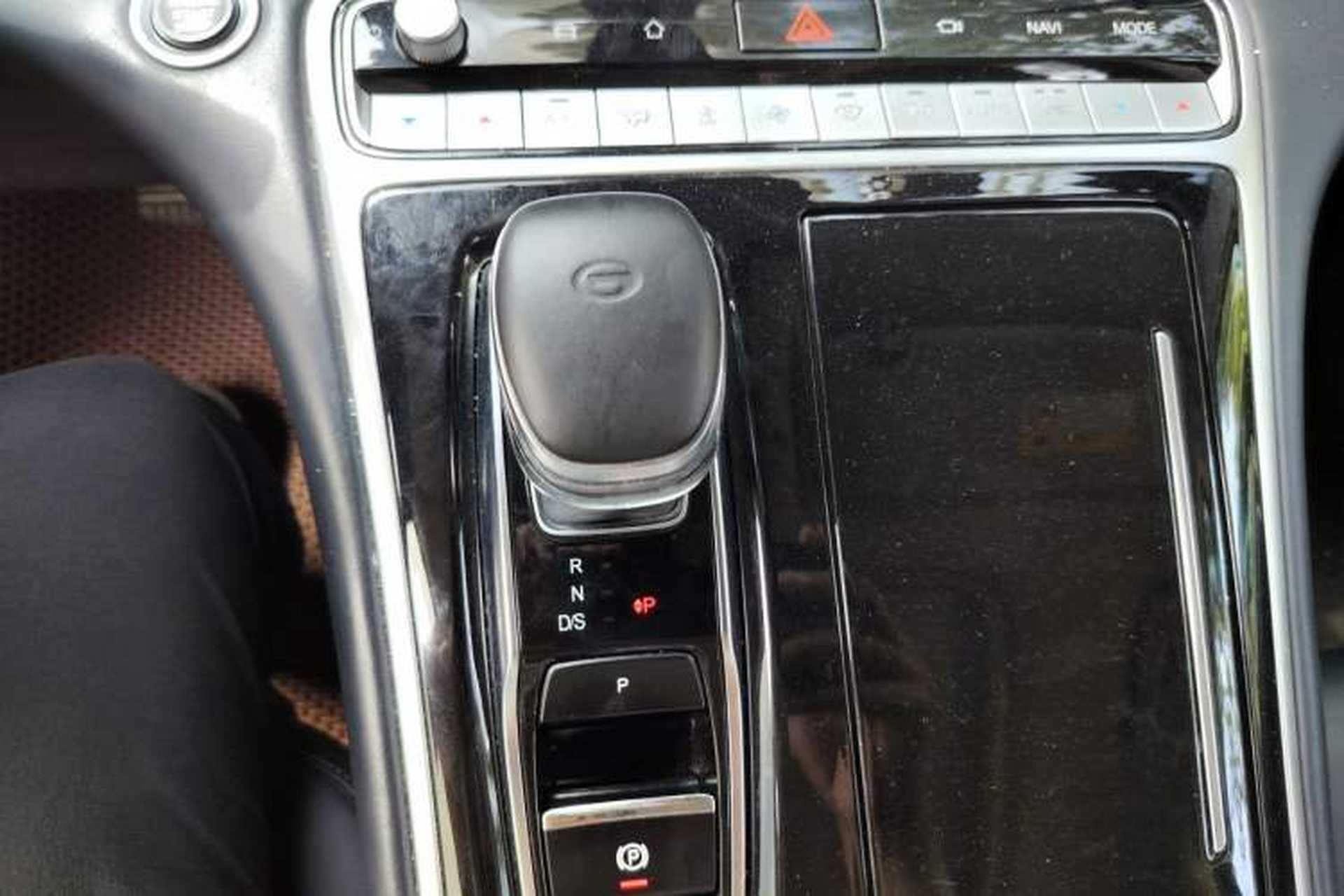 Used GAC Trumpchi M8 2023 Lingxiu Series 390T Flagship Edition Gear Lever