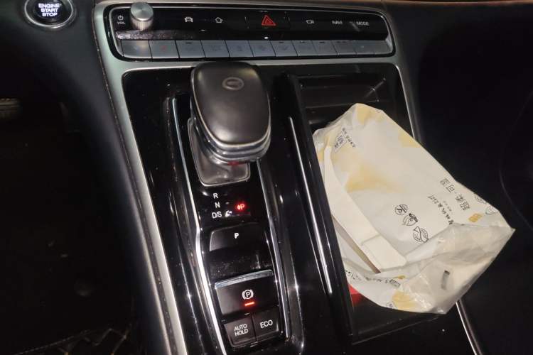 Used GAC Trumpchi M8 2023 Lingxiu Series 390T Prestige Edition Gear Lever
