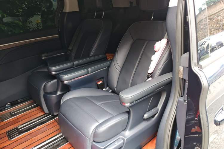Used GAC Trumpchi M8 2023 Lingxiu Series 390T Prestige Edition Left Rear Seat