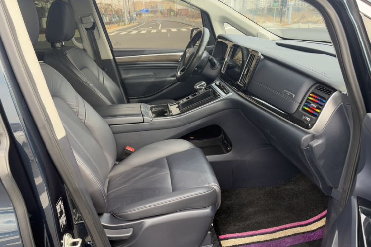 Used GAC Trumpchi M8 2023 Lingxiu Series 390T Prestige Edition Right Front Seat