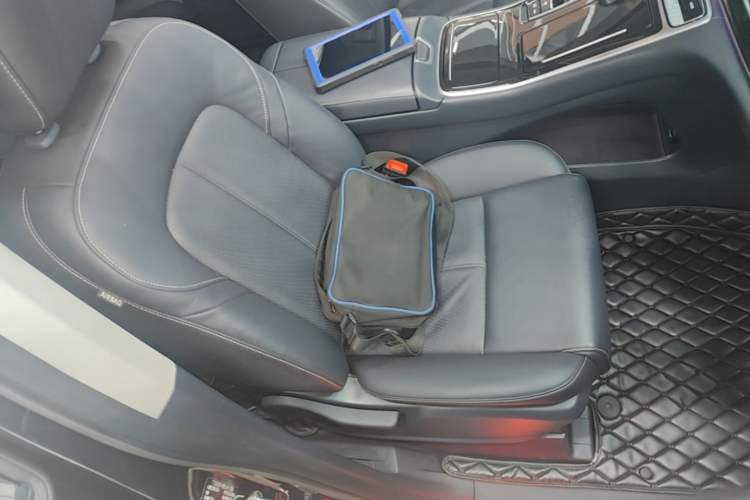 Used GAC Trumpchi M8 2023 Lingxiu Series 390T Prestige Edition Right Front Seat
