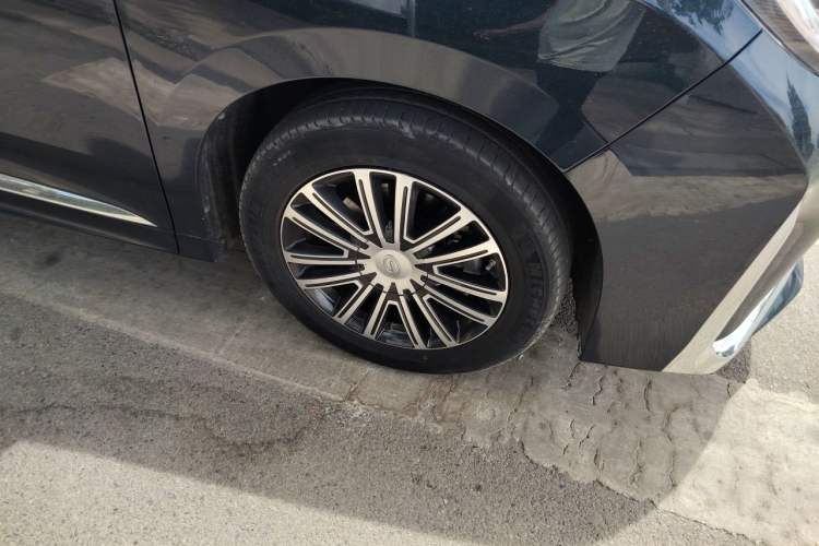 Used GAC Trumpchi M8 2023 Lingxiu Series 390T Flagship Edition Right Front Wheel Hub