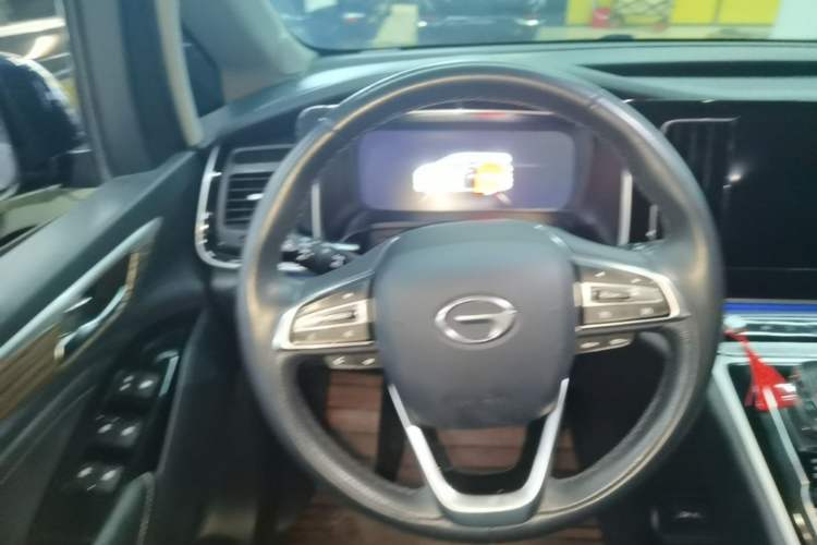 Used GAC Trumpchi M8 2023 Lingxiu Series 390T Prestige Edition Steering Wheel
