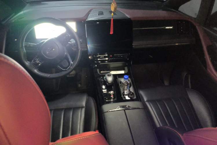 Used GAC Trumpchi M8 2023 Zongshi Series 400T Ultimate Edition Center Console