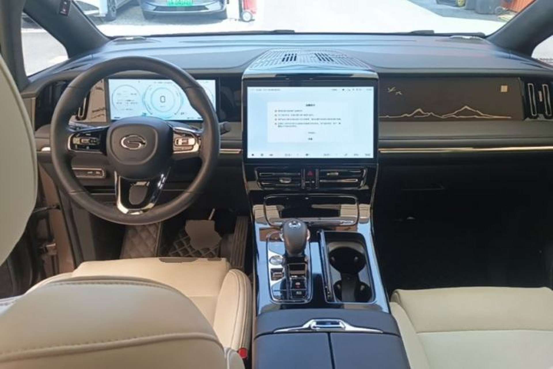Used GAC Trumpchi M8 2023 Zongshi Series Dual-Motor YuZun Edition Center Console