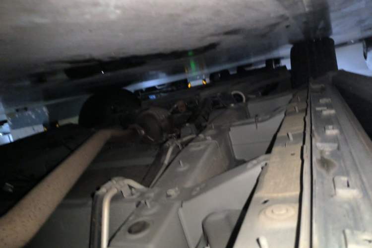 Used GAC Trumpchi M8 2023 Zongshi Series 400T Ultimate Edition Chassis Front Left
