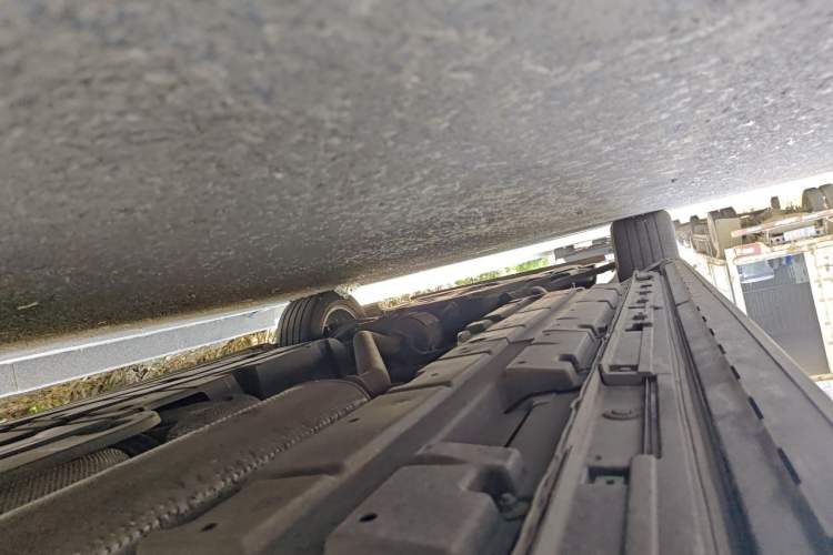 Used GAC Trumpchi M8 2023 Zongshi Series Dual-Motor YuZun Edition Chassis Rear Left