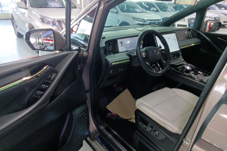 Used GAC Trumpchi M8 2023 Zongshi Series Dual-Motor YuZun Edition Driver Seat