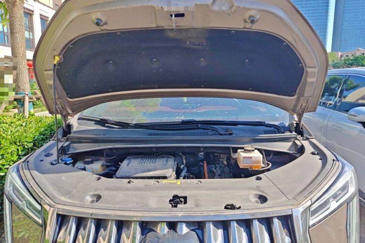 Used GAC Trumpchi M8 2023 Zongshi Series Dual-Motor YuZun Edition Engine Bay