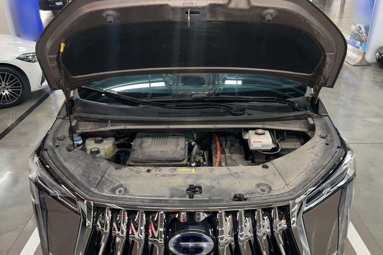 Used GAC Trumpchi M8 2023 Zongshi Series Dual-Motor Flagship Edition Engine Bay