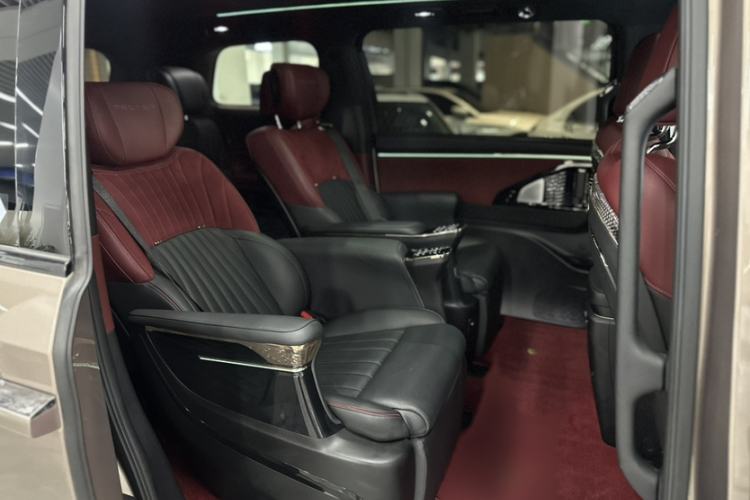 Used GAC Trumpchi M8 2023 Zongshi Series Dual-Motor Flagship Edition Exterior 10