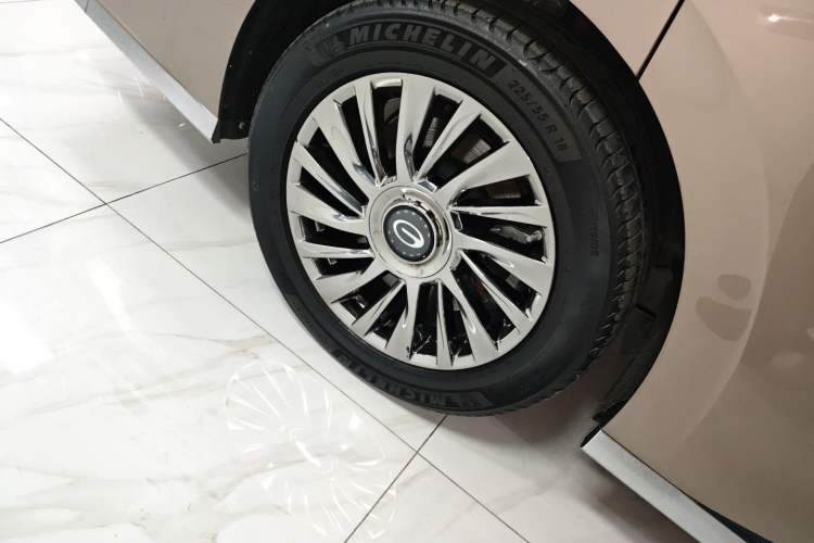 Used GAC Trumpchi M8 2023 Zongshi Series Dual-Motor YuZun Edition Exterior 8