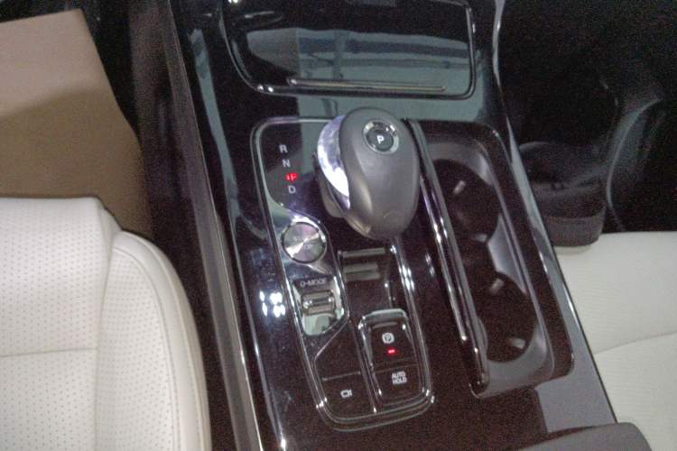 Used GAC Trumpchi M8 2023 Zongshi Series Dual-Motor YuZun Edition Gear Lever