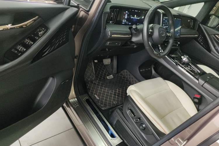 Used GAC Trumpchi M8 2023 Zongshi Series 400T Flagship Edition Interior 3
