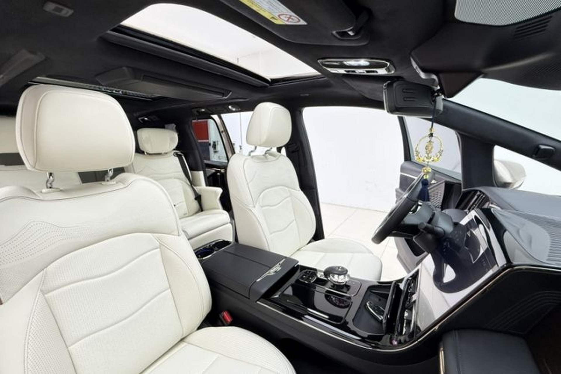 Used GAC Trumpchi M8 2023 Zongshi Series Dual-Motor YuZun Edition Interior 9