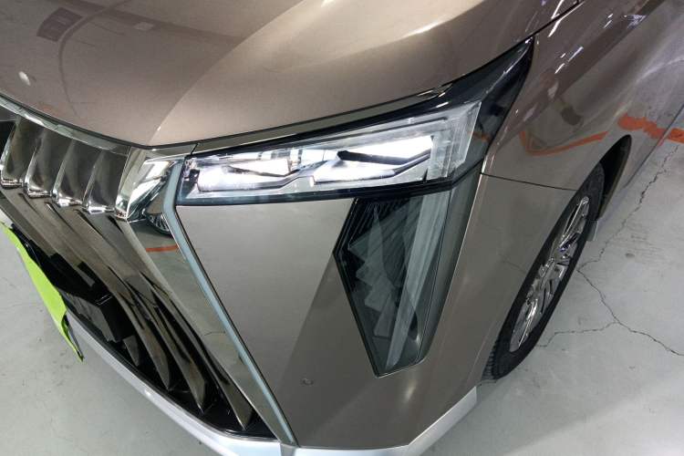 Used GAC Trumpchi M8 2023 Zongshi Series Dual-Motor YuZun Edition Left Front Headlight