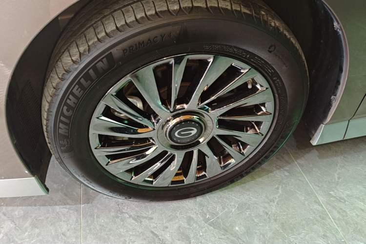 Used GAC Trumpchi M8 2023 Zongshi Series 400T Ultimate Edition Left Front Wheel Hub