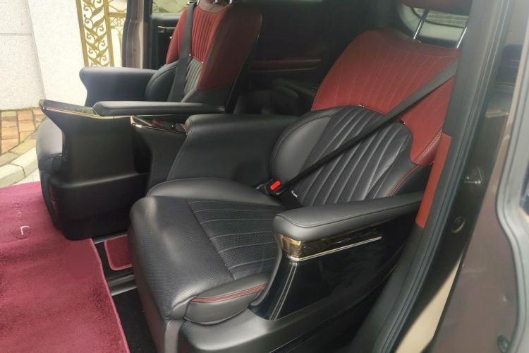 Used GAC Trumpchi M8 2023 Zongshi Series Dual-Motor YuZun Edition Left Rear Seat