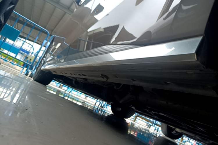 Used GAC Trumpchi M8 2023 Zongshi Series Dual-Motor Supreme Edition Left Side Sill