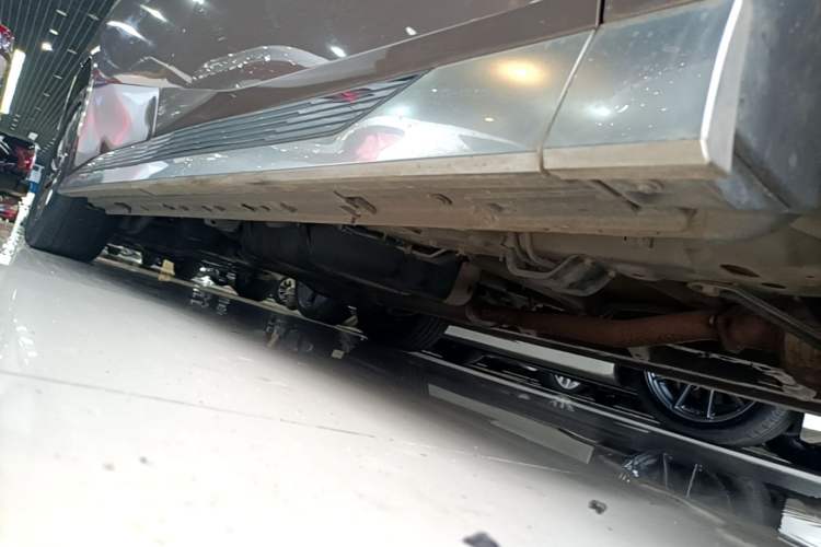 Used GAC Trumpchi M8 2023 Zongshi Series Dual-Motor Supreme Edition Right Side Sill