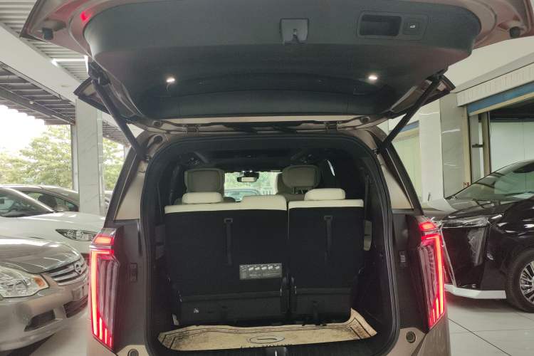 Used GAC Trumpchi M8 2023 Zongshi Series 400T Flagship Edition Trunk