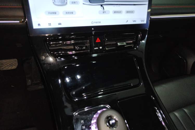 Used GAC Trumpchi M8 2023 Zongshi Series Dual-Motor YuZun Edition Audio And AC Panel