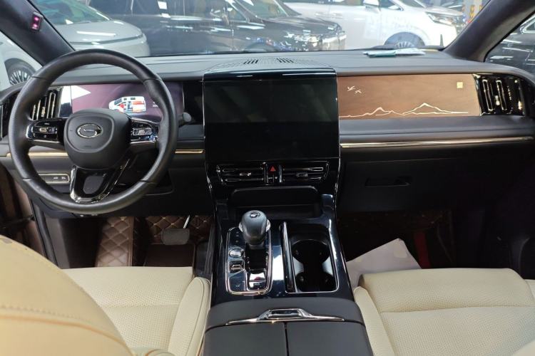 Used GAC Trumpchi M8 2023 Zongshi Series Dual-Motor YuZun Edition Center Console