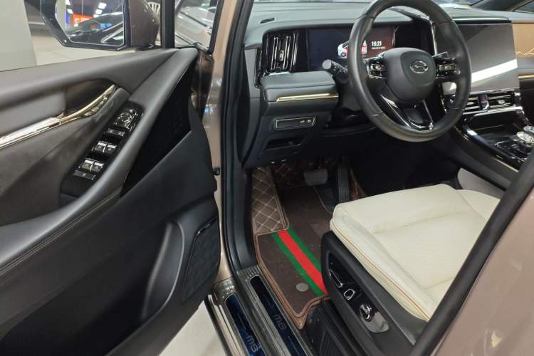 Used GAC Trumpchi M8 2023 Zongshi Series Dual-Motor YuZun Edition Driver Seat