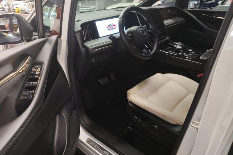 Used GAC Trumpchi M8 2023 Zongshi Series Dual-Motor Flagship Edition Driver Seat