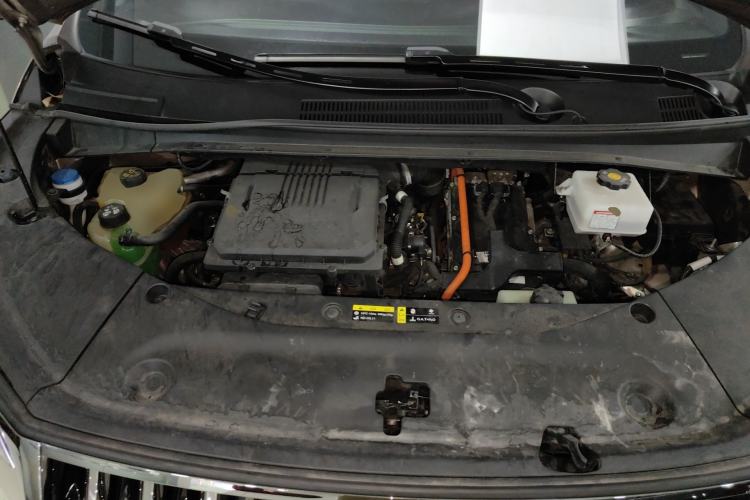 Used GAC Trumpchi M8 2023 Zongshi Series Dual-Motor YuZun Edition Engine Bay
