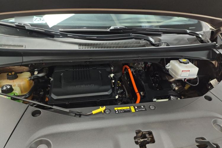 Used GAC Trumpchi M8 2023 Zongshi Series Dual-Motor YuZun Edition Engine Bay