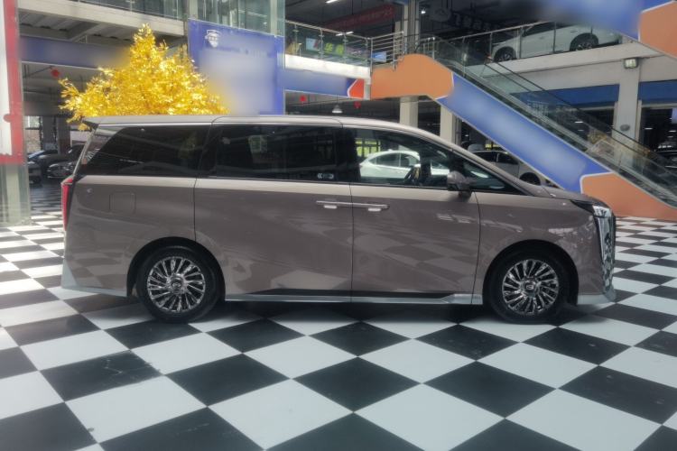 Used GAC Trumpchi M8 2023 Zongshi Series 400T Ultimate Edition Exterior 3