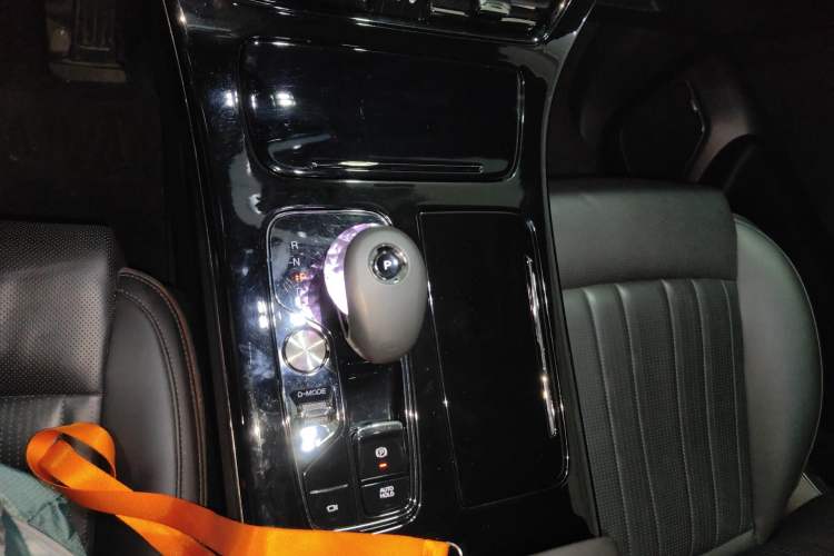 Used GAC Trumpchi M8 2023 Zongshi Series Dual-Motor YuZun Edition Gear Lever