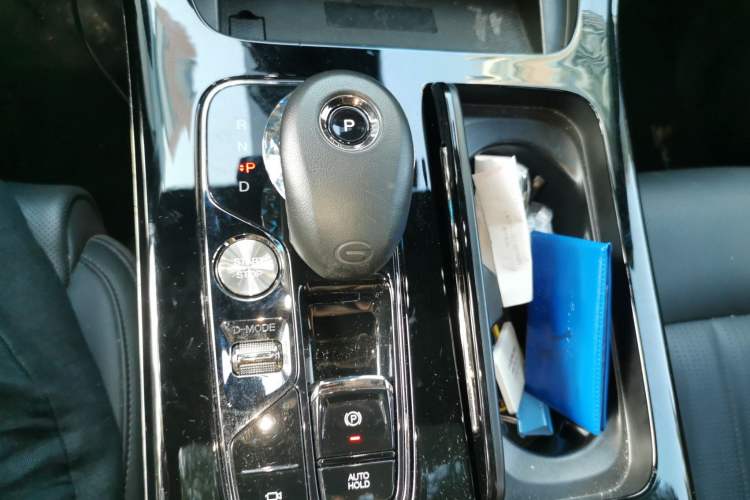 Used GAC Trumpchi M8 2023 Zongshi Series Dual-Motor YuZun Edition Gear Lever