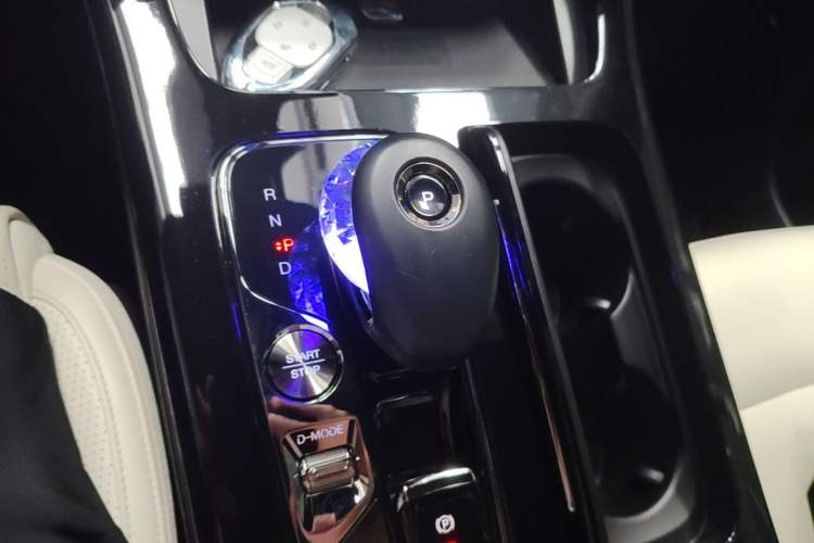 Used GAC Trumpchi M8 2023 Zongshi Series Dual-Motor Flagship Edition Gear Lever