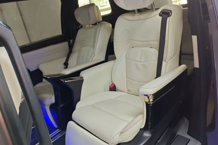 Used GAC Trumpchi M8 2023 Zongshi Series Dual-Motor YuZun Edition Left Rear Seat