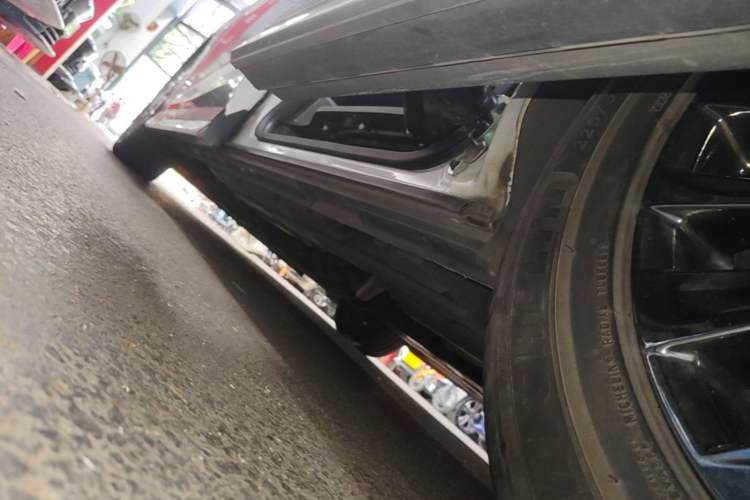 Used GAC Trumpchi M8 2023 Zongshi Series Dual-Motor Flagship Edition Left Side Sill