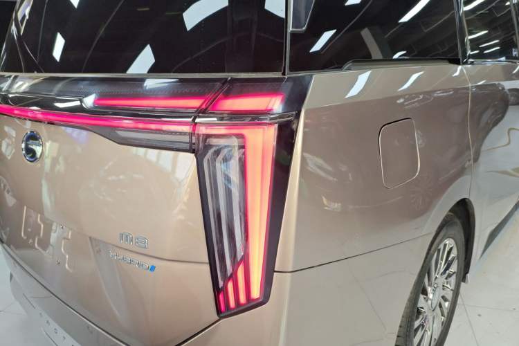 Used GAC Trumpchi M8 2023 Zongshi Series Dual-Motor YuZun Edition Right Rear Taillight