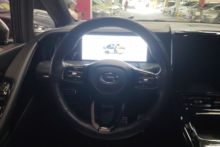 Used GAC Trumpchi M8 2023 Zongshi Series Dual-Motor Flagship Edition Steering Wheel